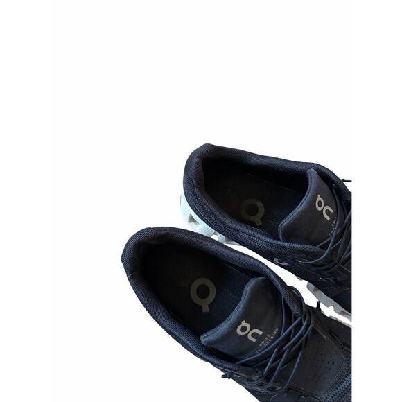 On Cloud Running Sneakers Black White size 8 - Picture 7 of 9